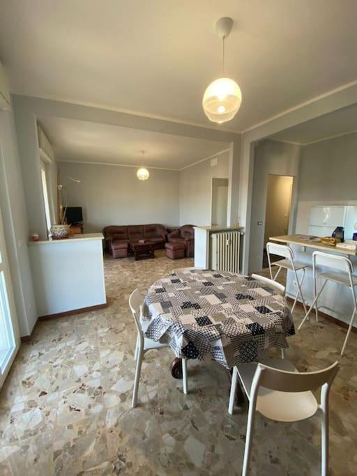 Bella Vista Apartman Canelli Kültér fotó